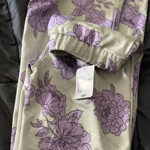 Forever 21 New with tags  knit pants